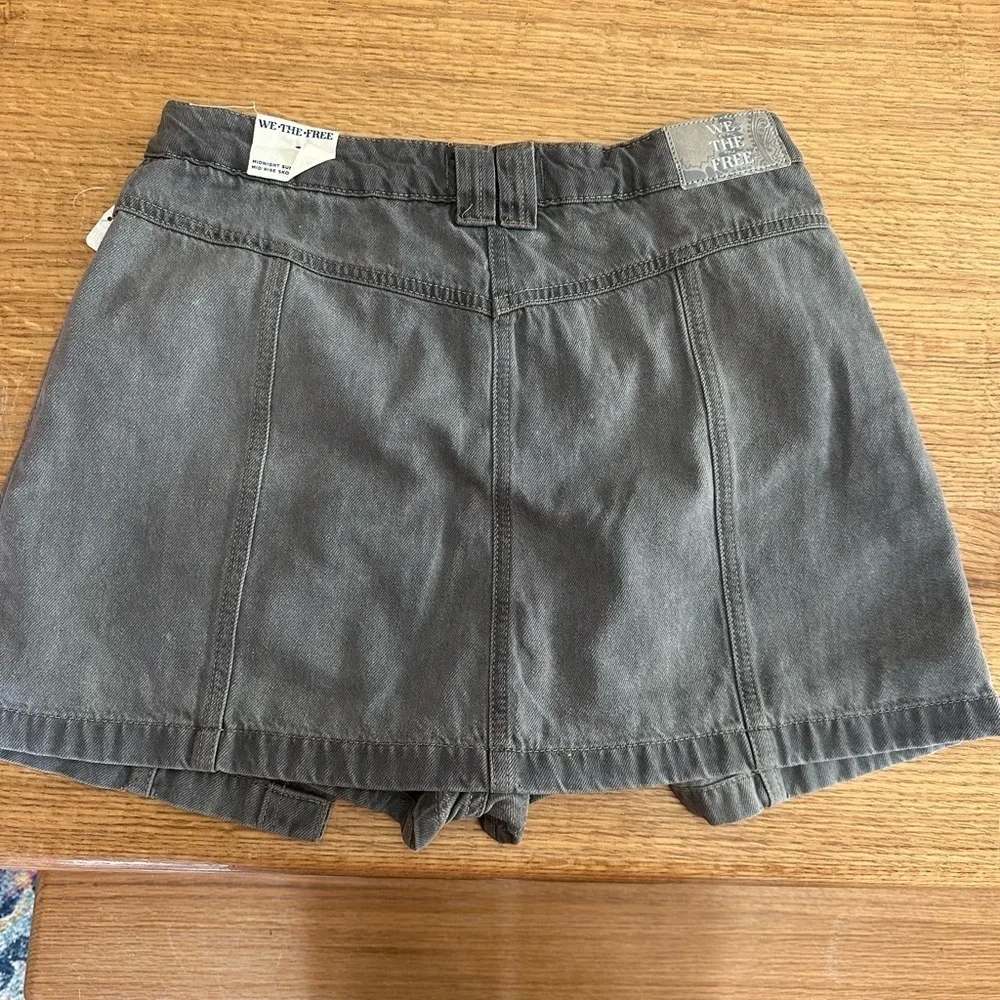 We The Free People NWT Midnight Sun Midrise Skort Sz 31, 16” waist
